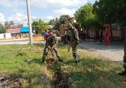 Babinsa Koramil 1402-03/Campalagian Bersama Warga Kerja Bakti Bersihkan Lingkungan